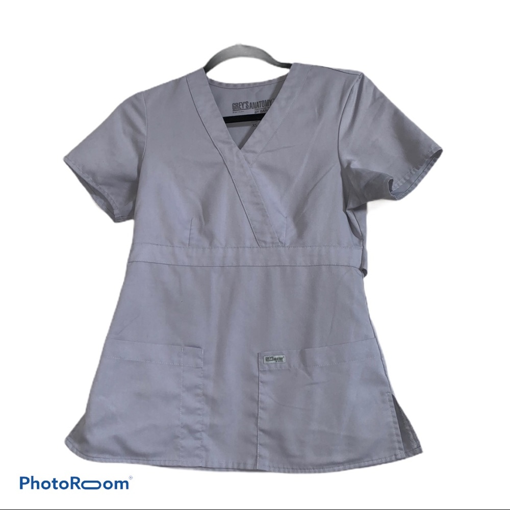 3/$30 Grey’s Anatomy Gray Scrub Top Size XS